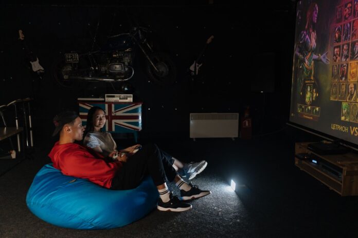 Mini projektory LED do domu i pracy – czy zastąpią klasyczny telewizor i biurowy rzutnik